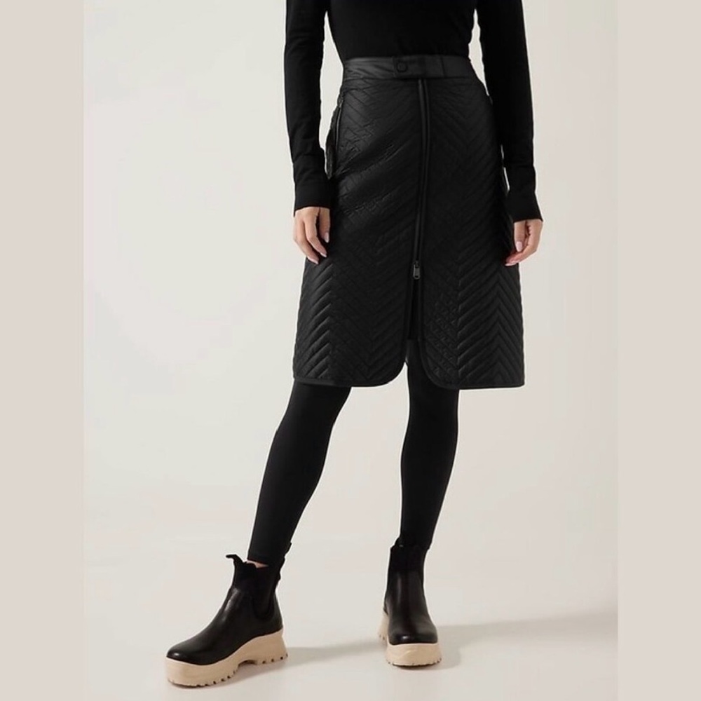 Athleta Black Quilted “Apres Ski” Midi Skirt - size 4 - NWOT